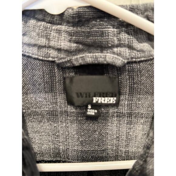 Wilfred Free Women's Black & Gray Plaid Button Down Flannel Shirt Size Small - Picture 3 of 5